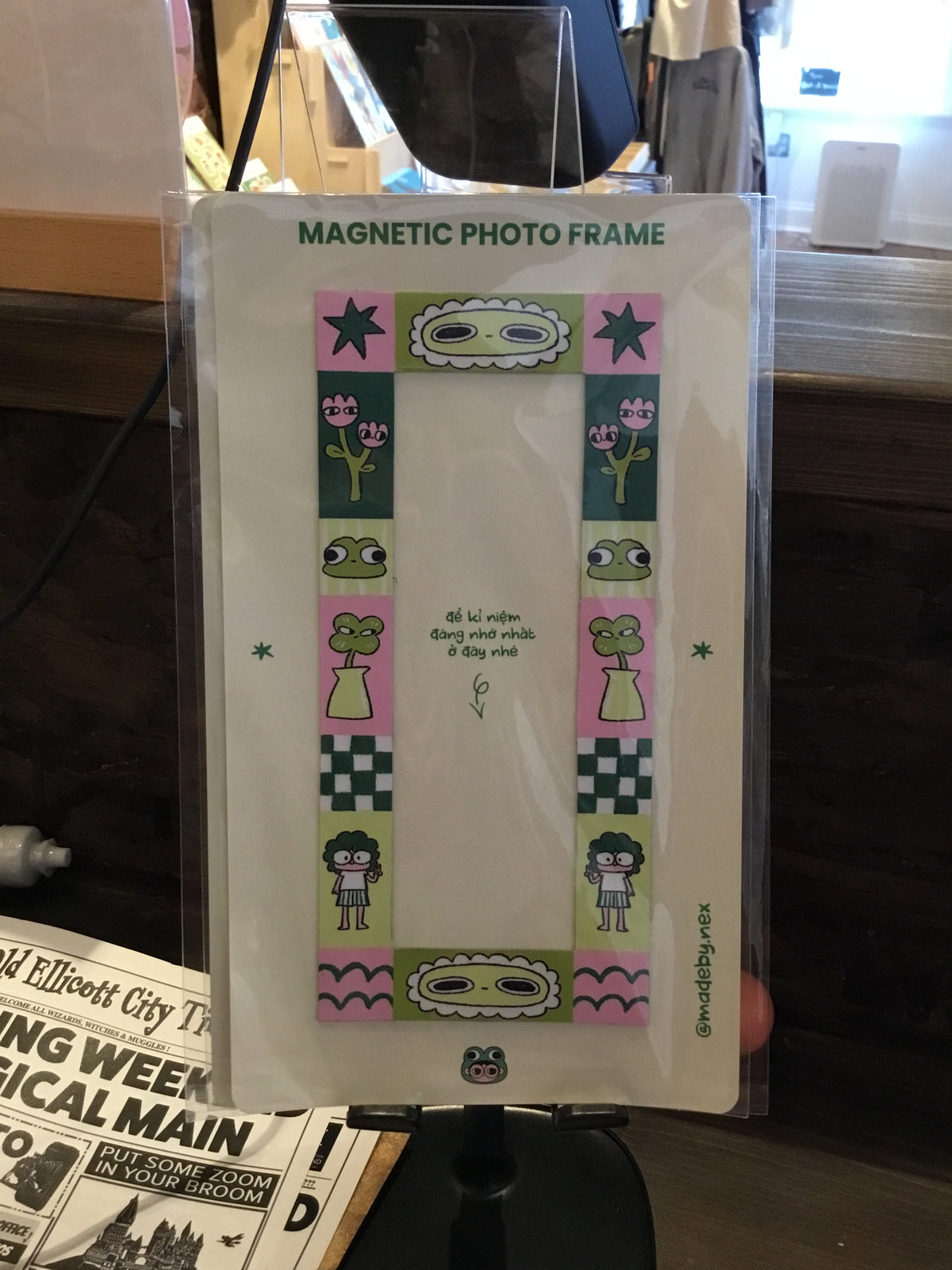 Magnetic photo frame small